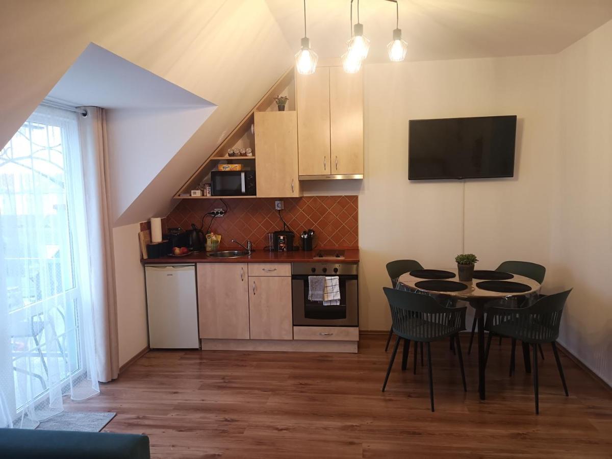 Orsika Hilltop Apartman Eger Eksteriør billede